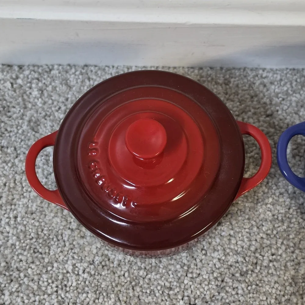 Le Creuset Mini Cocotte Set of 2 Red Blue Stoneware Lidded‎ Bakers 8 oz